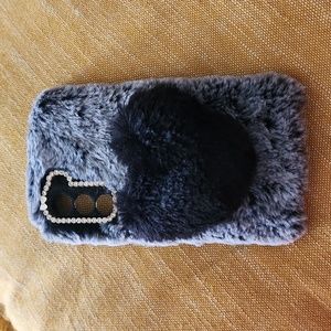 Samsung Galaxy S22 fuzzy case